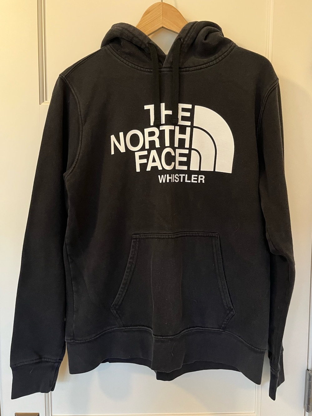 The North Face Whistler Hoodie Men’s Medium Black Logo Pullover